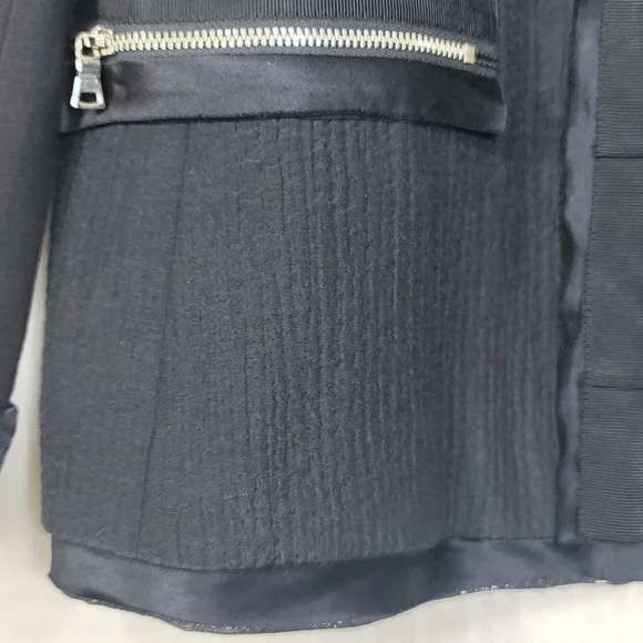 Elie Tahari Navy zippered front mixed media jacket with chain hem - Picture 3 of 8